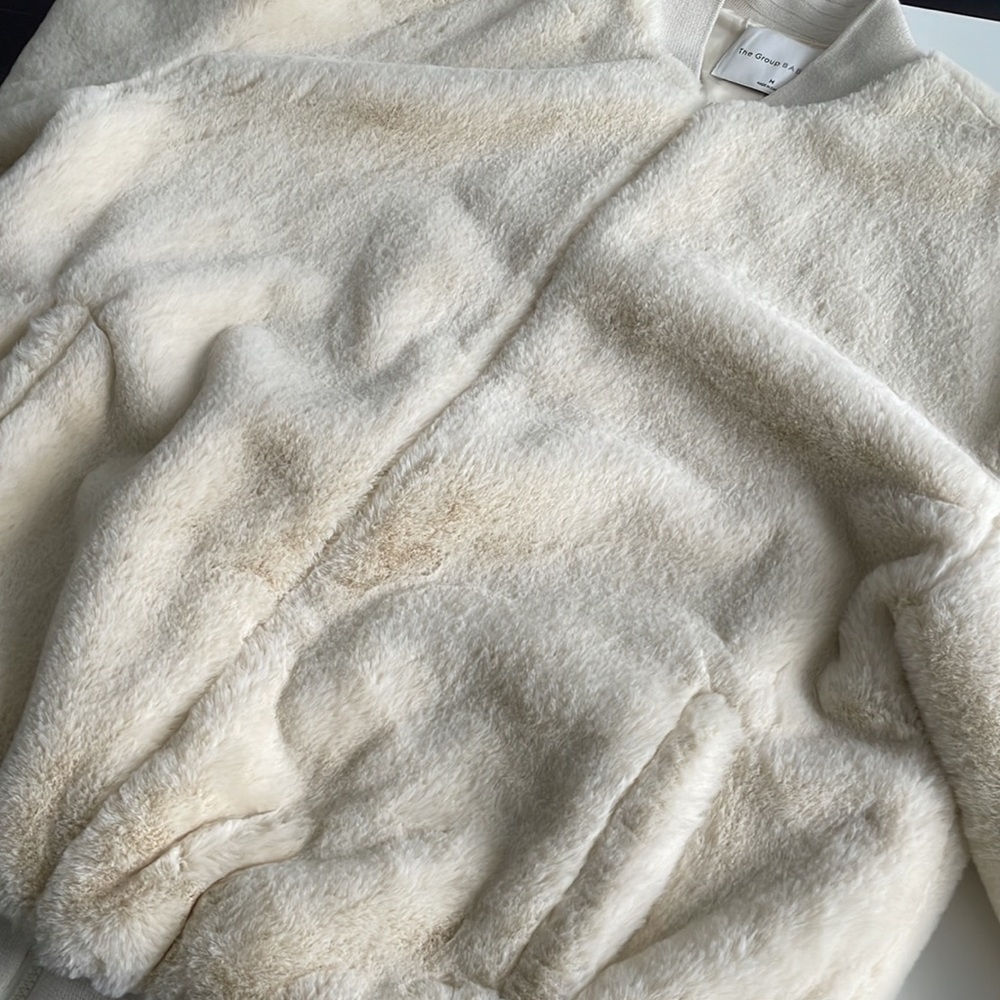 <Aritzia - Babaton> Off-white flux fur bomber jacket - Picture 3 of 5
